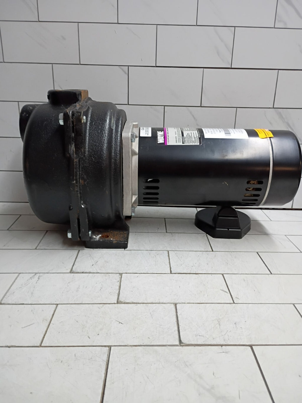 Wayne WLS150 1-1/2HP 230V Cast iron Lawn Irrigation Sprinkler pump FOR PARTS ONL
