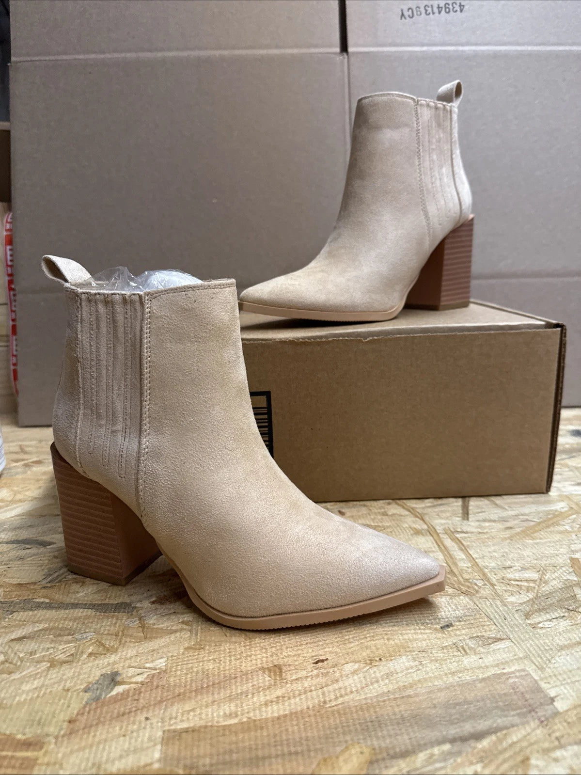 Women’s Size 5 slip on ankle stacked mid block heel shoes Faux leather Boots