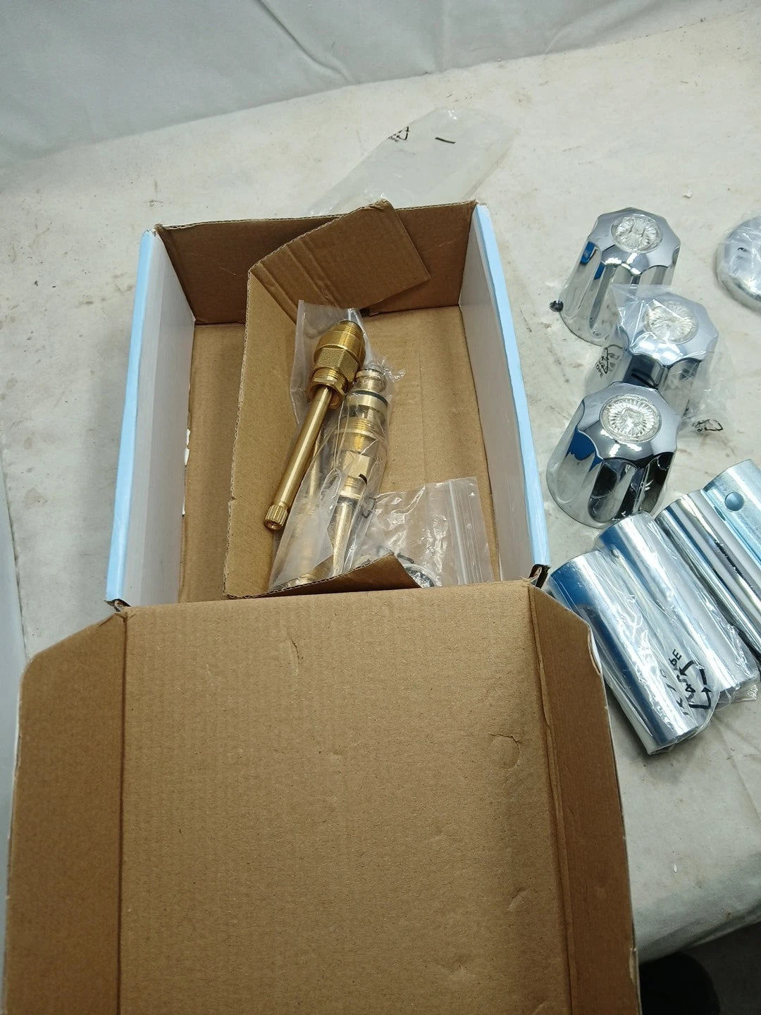 (1) Danco 39617 Tub/Shower Remodeling Kit for Gerber - CHROME NEW Open Box