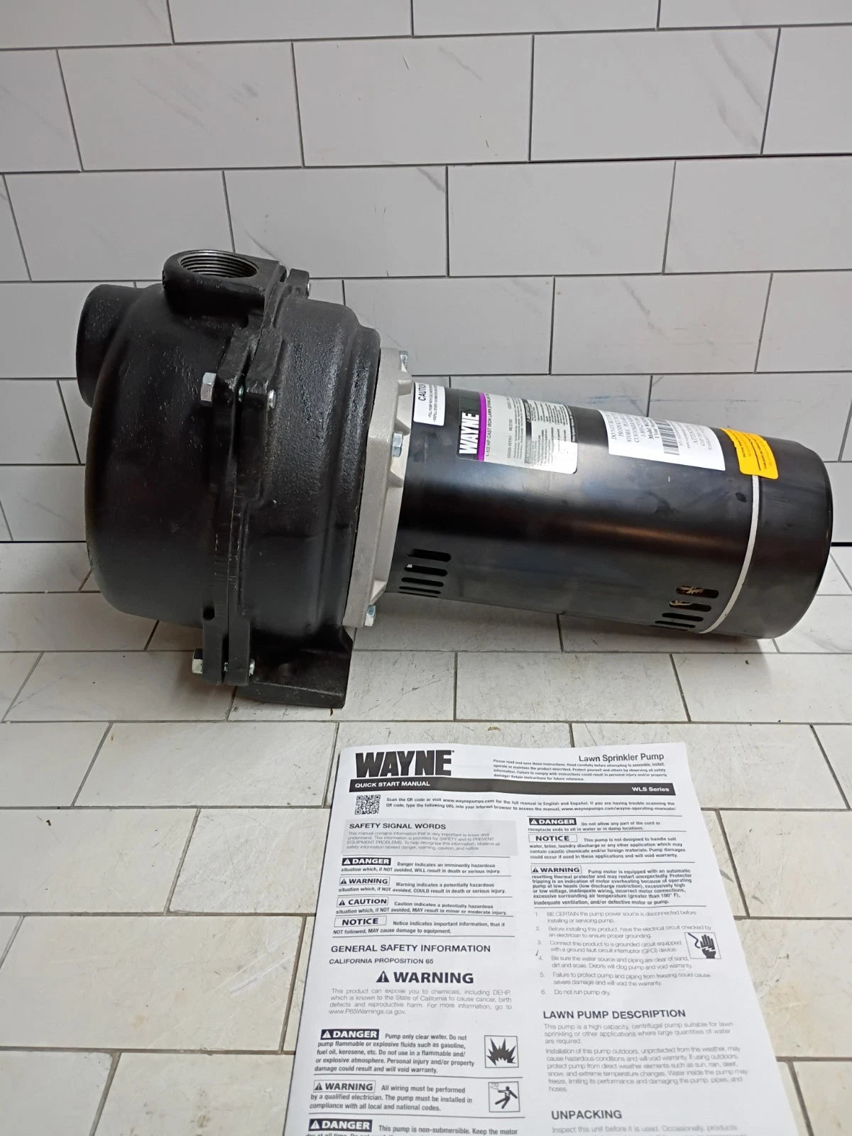 Wayne WLS150 1.5 HP High Volume Cast Iron Lawn Sprinkling Pump Open Box