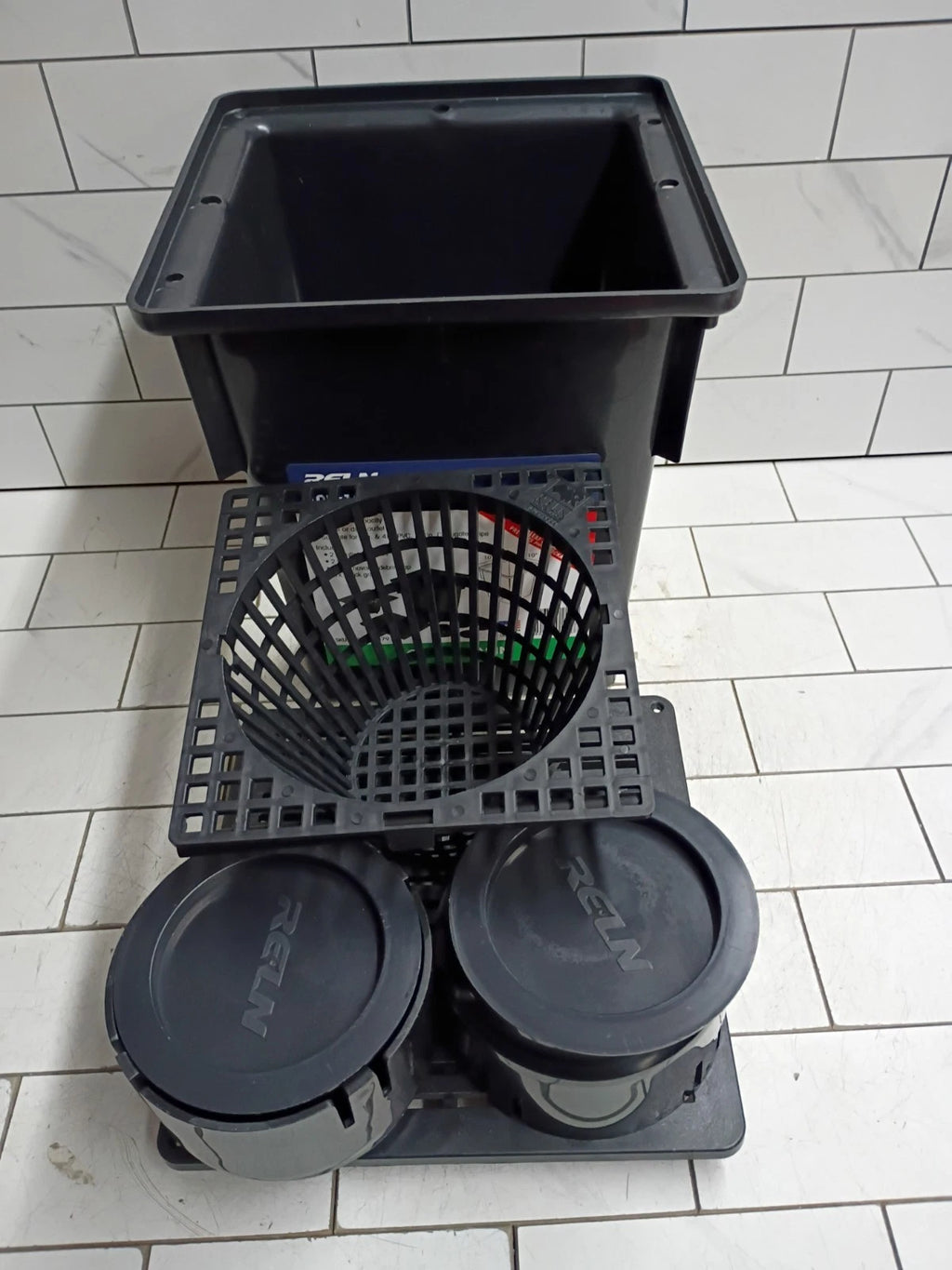RELN 001118 10 in. x 10 in. x 11.2 in. Catch Basin Kit 2.8 Gallon New Open Box