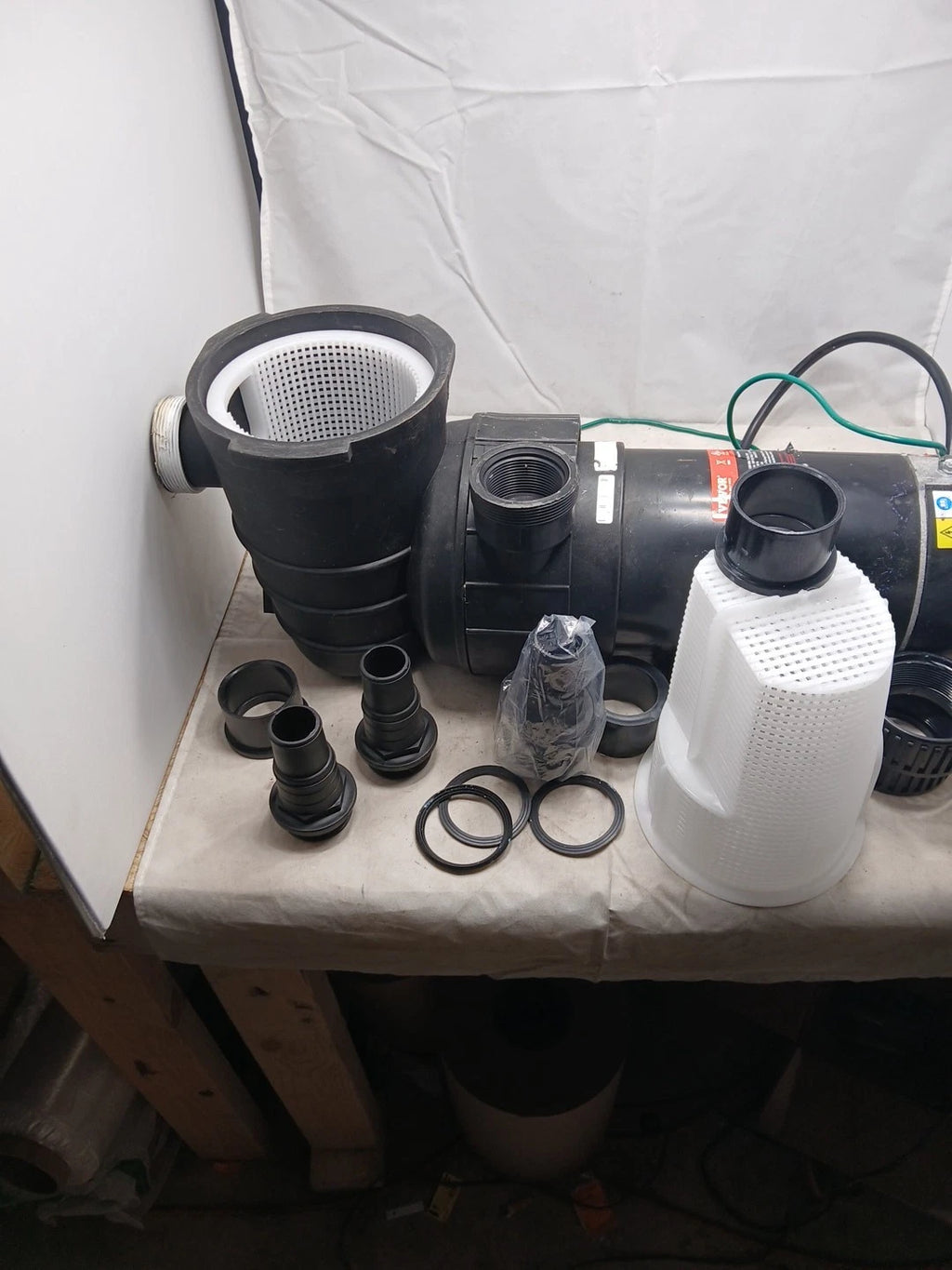 Vevor Above Ground Pool Pump. 2 Hp 110v. HAP1500 *FOR PARTS*