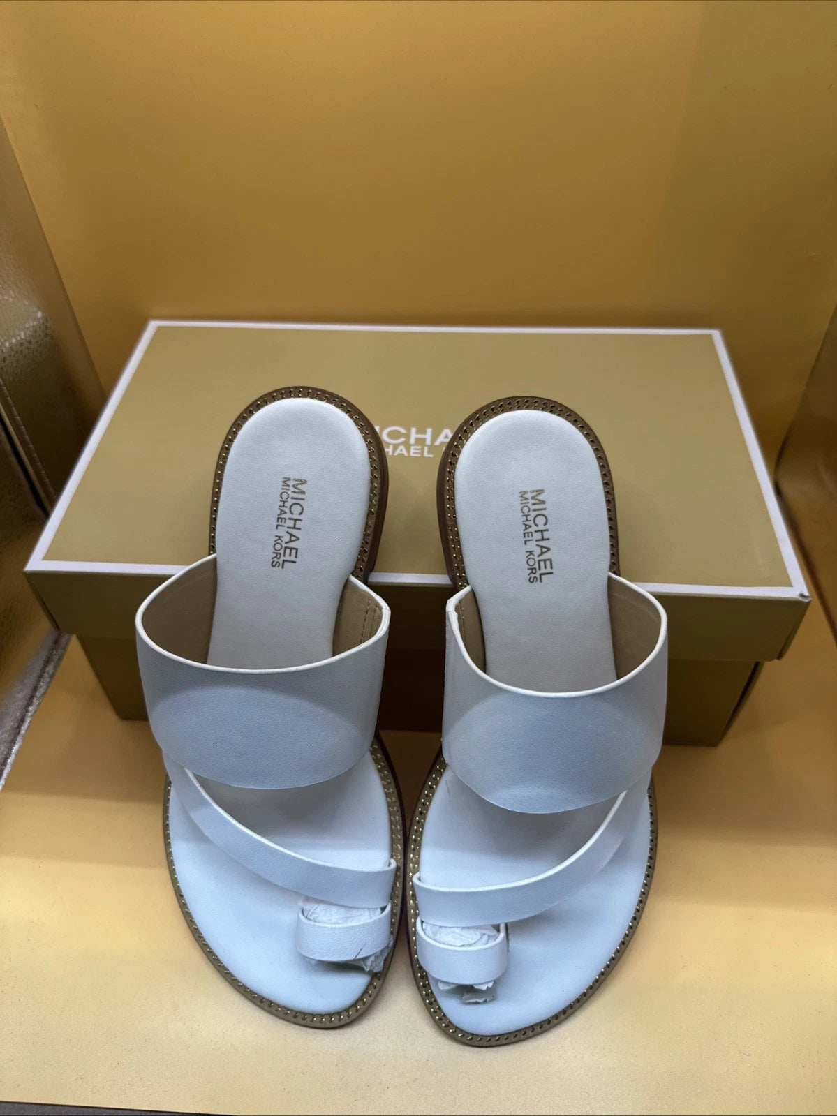 Michael Kors Optic White Sandals White Womens Size: 5M