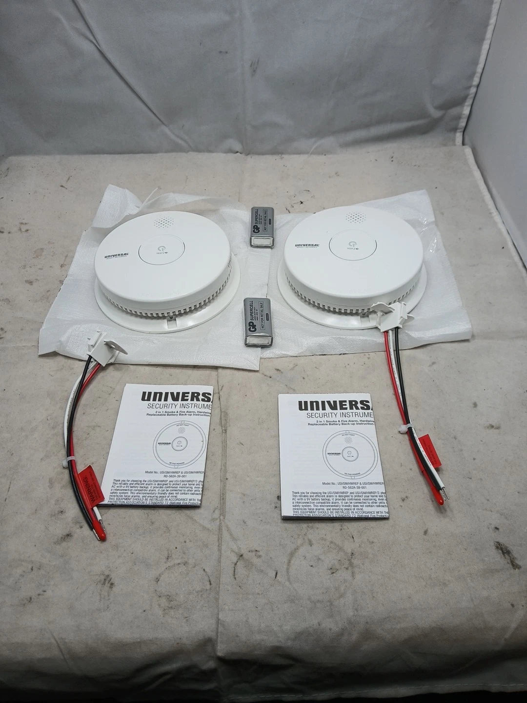 2 PACK UNIVERSAL Security Instruments Smoke And Fire Alarm ( Open Box )