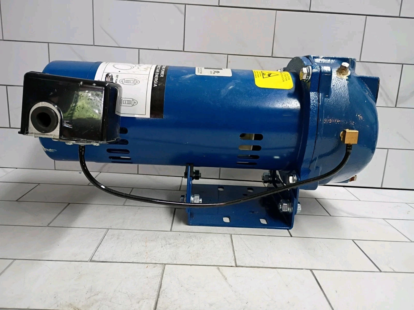 Everbilt 1 HP Professional Convertible Jet Pump. Read Description PARTS ONLY