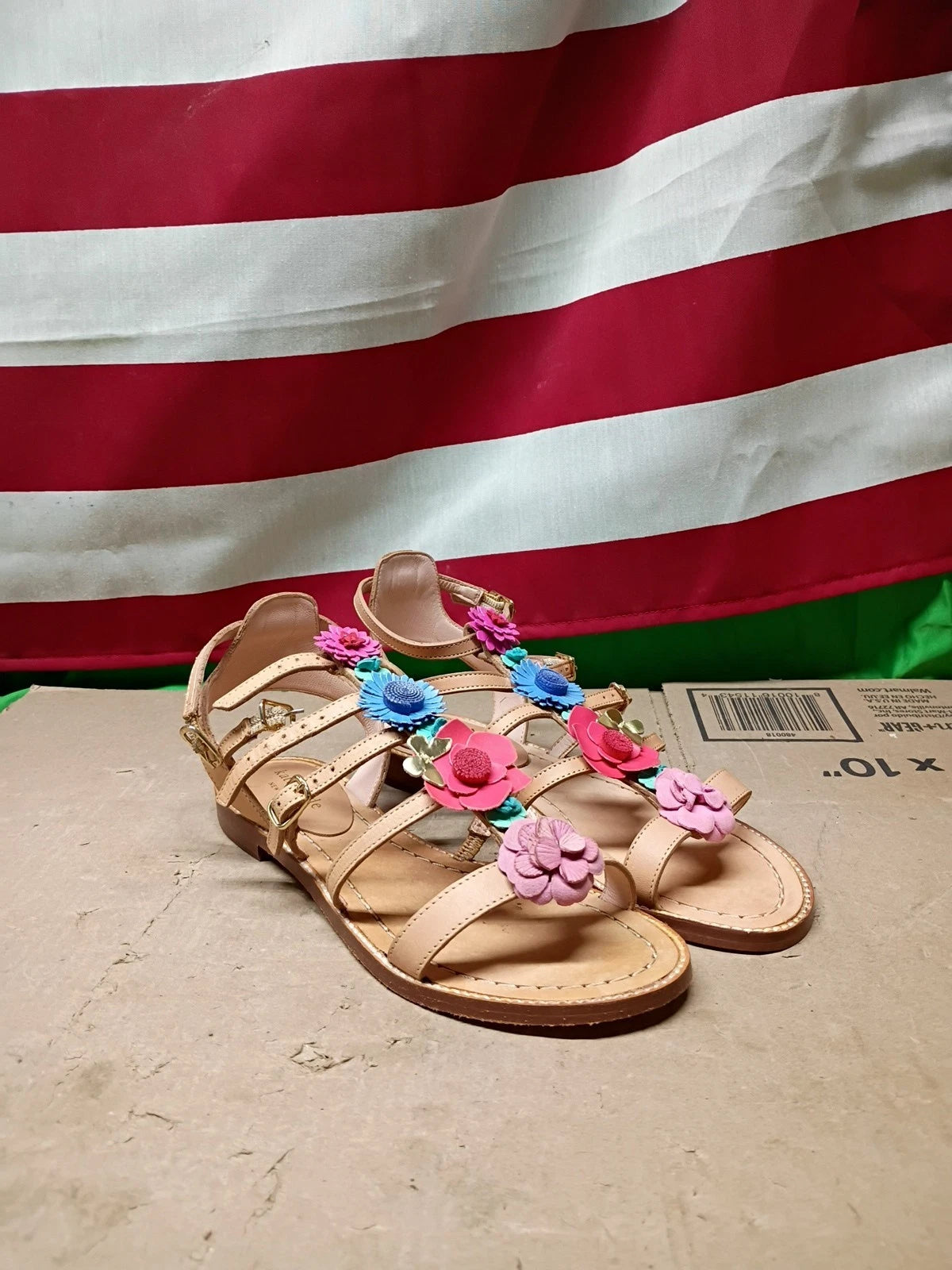 Kate Spade New York Sadia floral embellished sandal 7M Natural Color