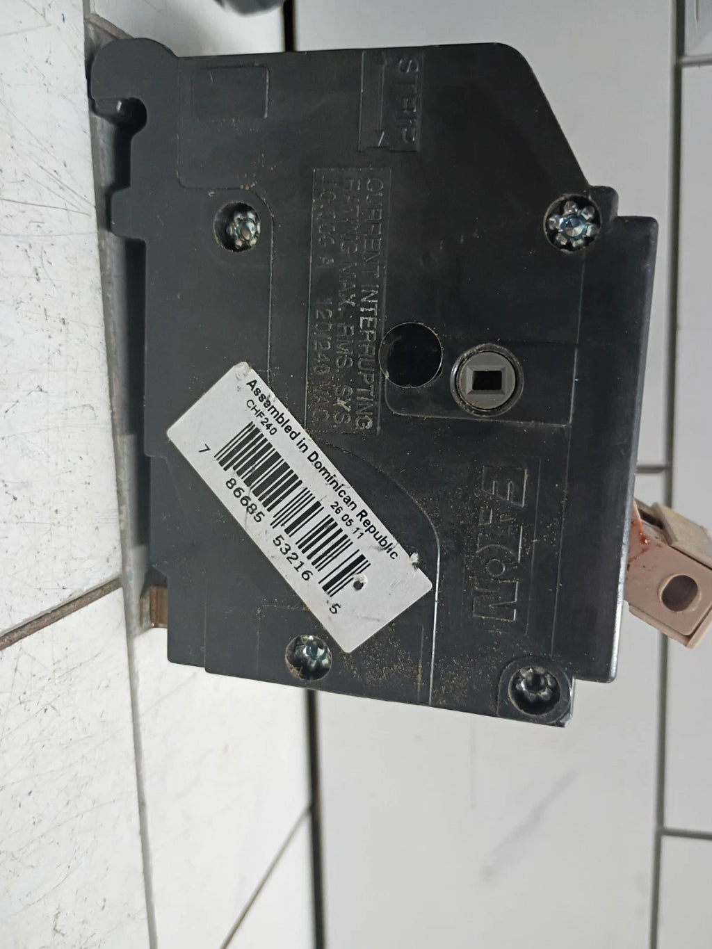 (3pack) Eaton CHF240 Circuit Breaker 2 Pole 40 Amp 120/240V W/Trip Open Box