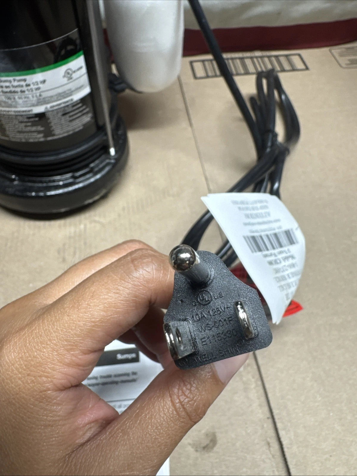 Wayne 1/2 HP Cast Iron Submersible Sump Pump with Vertical Float Switch