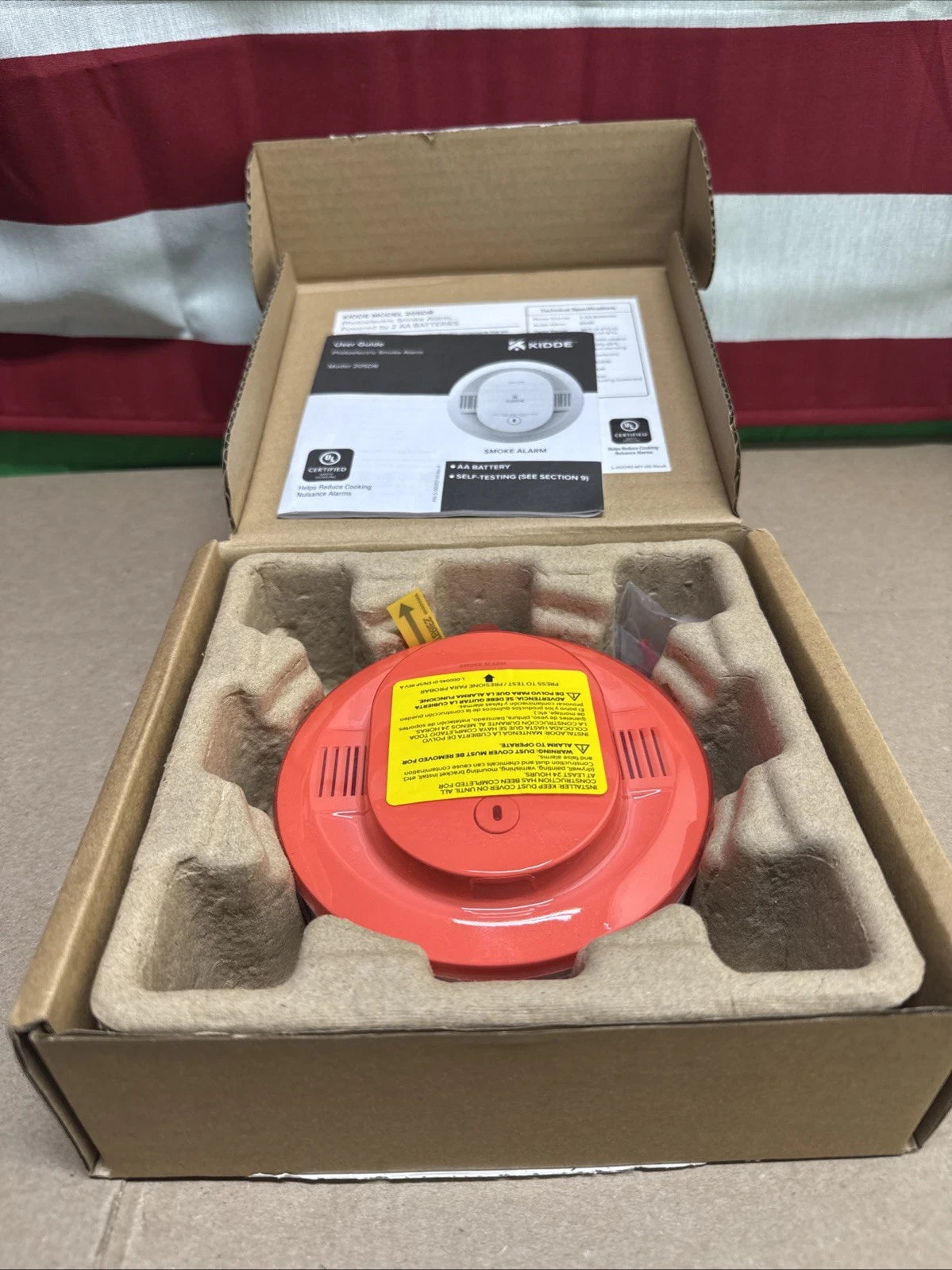 KIDDE 20SDR Photoelectric Smoke Alarm AA Battery Powered LED. Warning