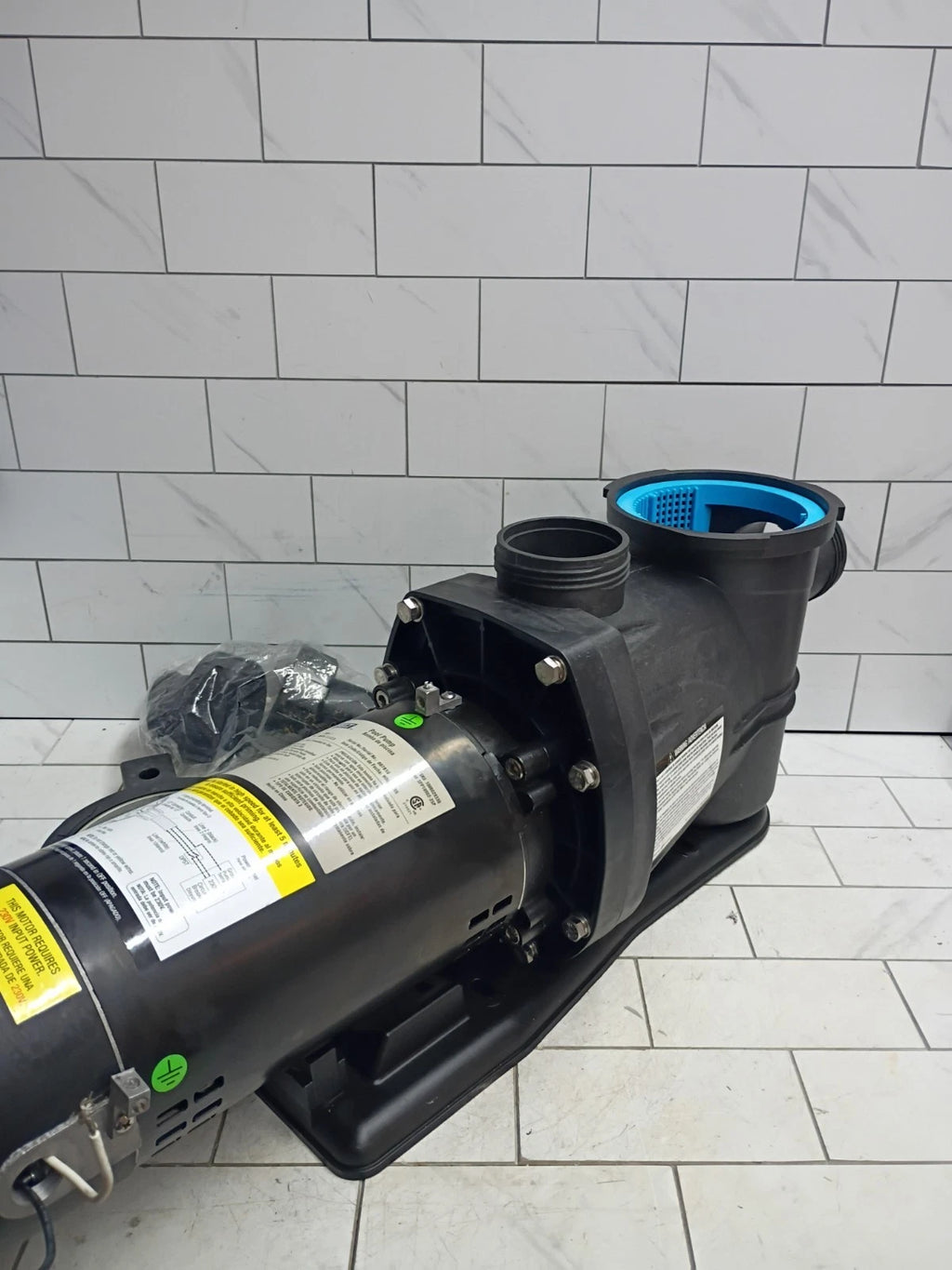 Everbilt SPP10002-2SP 1 HP 2-Speed Pool Pump 230-Volt OPEN BOX