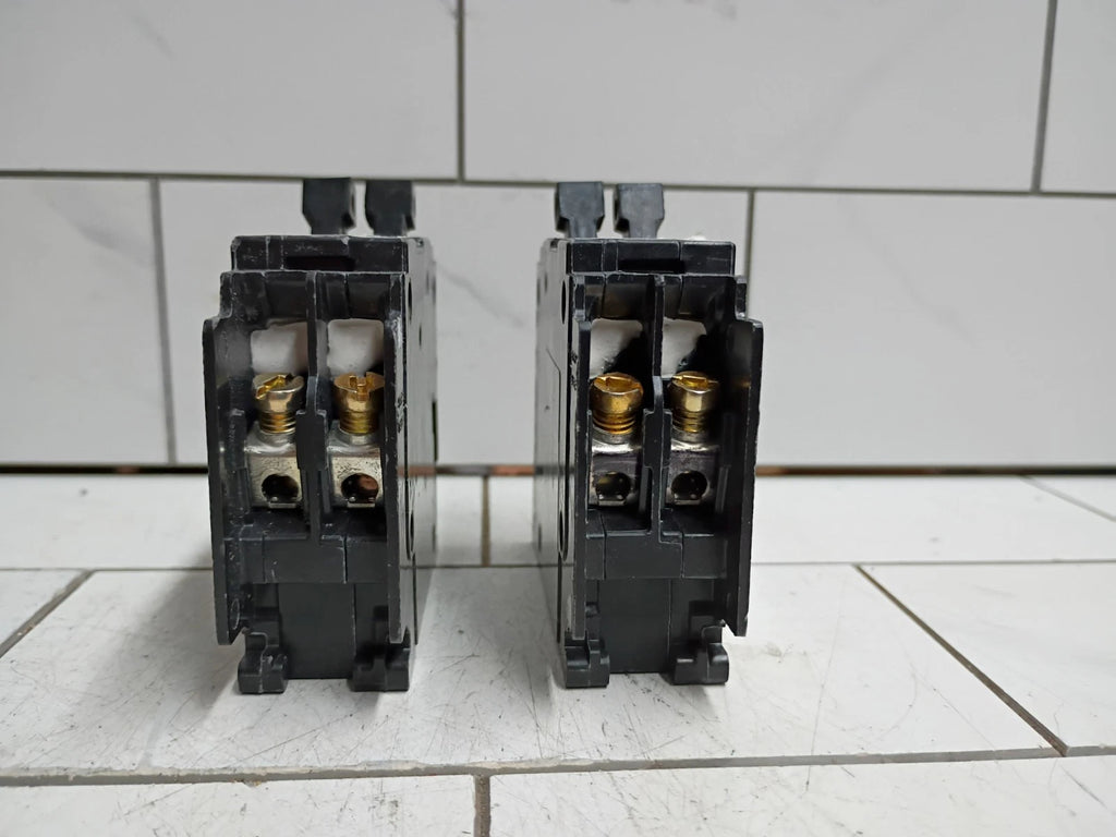 (2 Pack)Siemens Q2020 Tandem Circuit Breaker Plug In 20/20 Amp 1 Pole 120 Volt