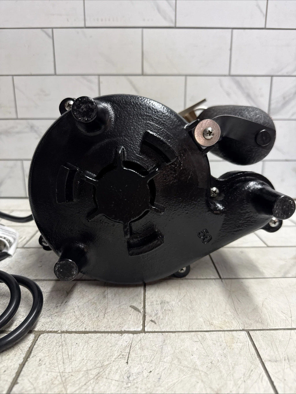Everbilt HDS50 1/2 HP Cast Iron Pro Grade Submersible Sump Pump OPEN BOX.