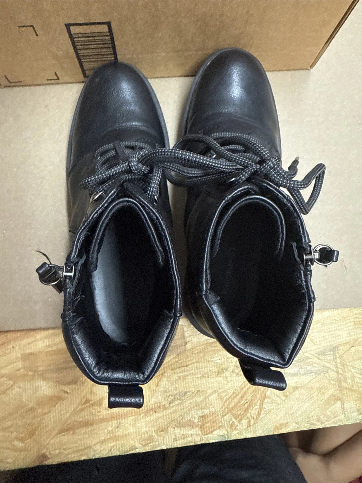 Baretrap Amysue Women’s Size 9M Faux Leather Black Biker Boot Zipper Laces