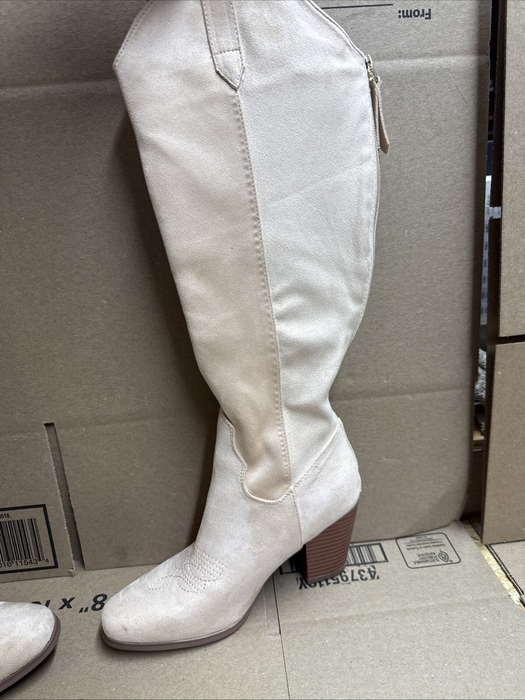 women’s size 5 1/2 light pink knee-high western boot 3 inch heel