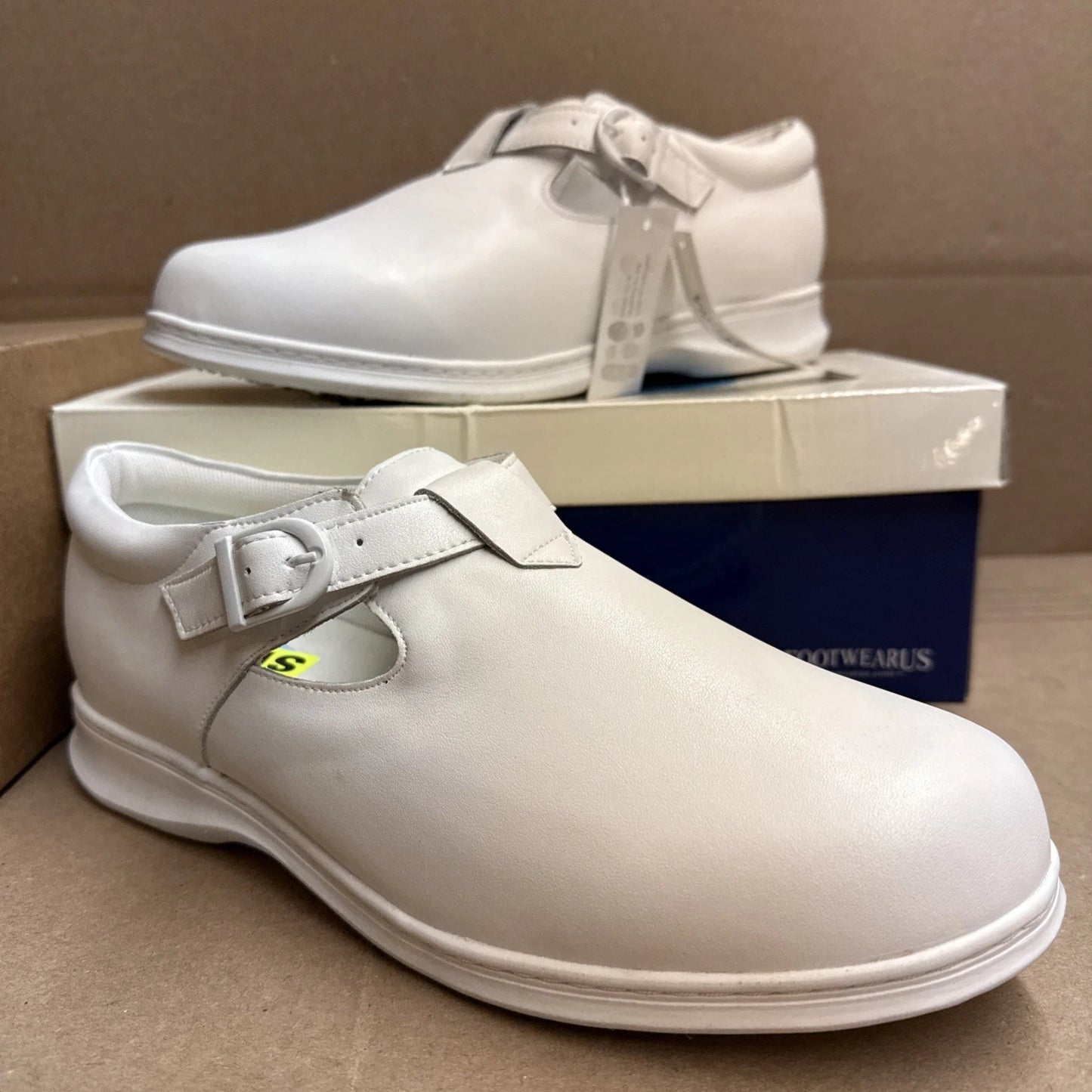 24 HOUR COMFORT Willa Women's Wide Width Leather Shoes size 11 nurse