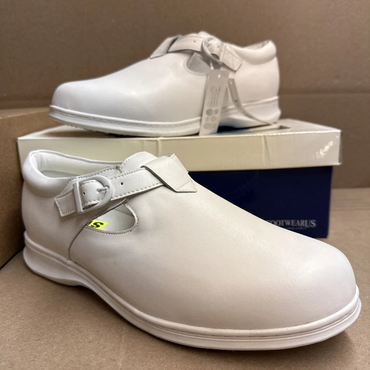 24 HOUR COMFORT Willa Women's Wide Width Leather Shoes size 11 nurse
