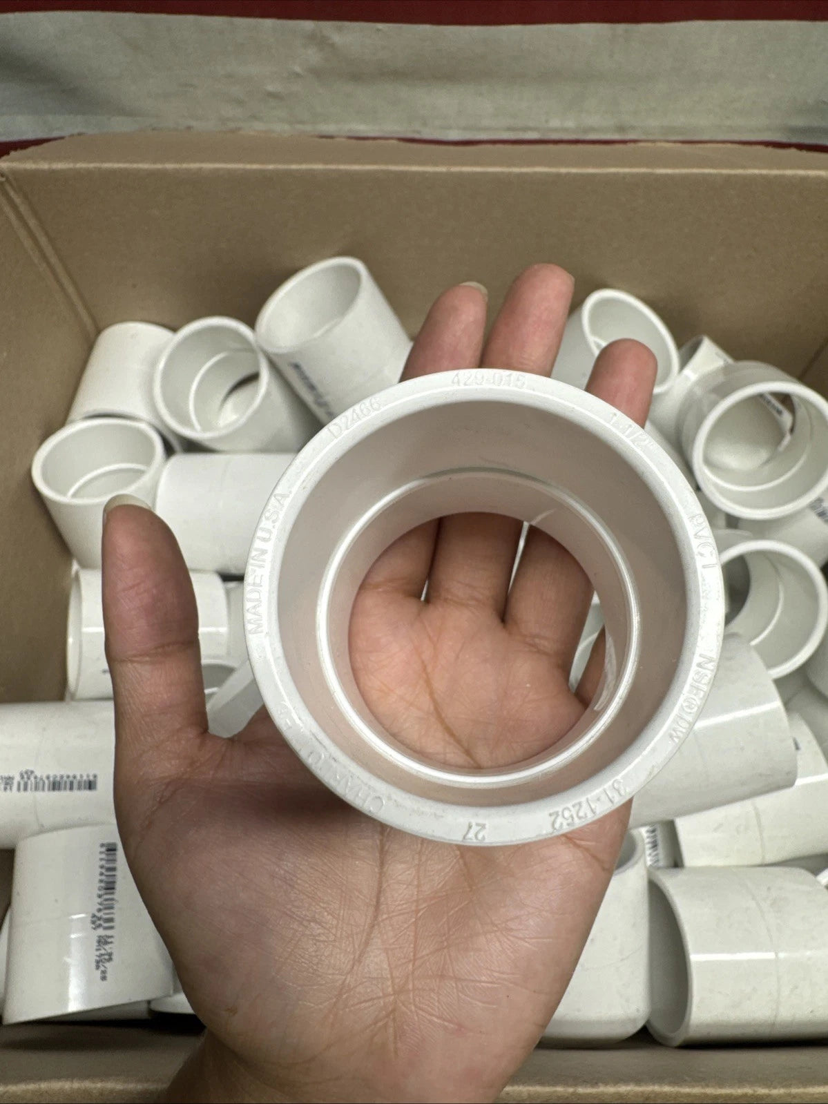 Lot Of 100 Charlotte Pipe and Foundry Coupling Pvc White 1-1/2" X 1-1/2"