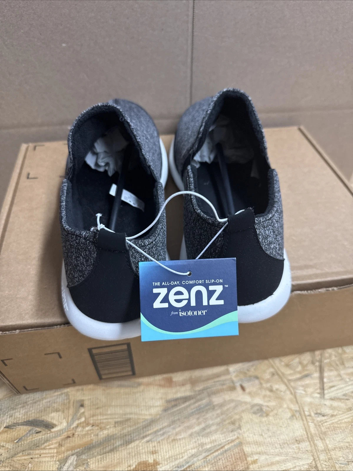 Isotoner Signature Men's Zenz Sport-Knit Indoor/Outdoor Slippers Black 13