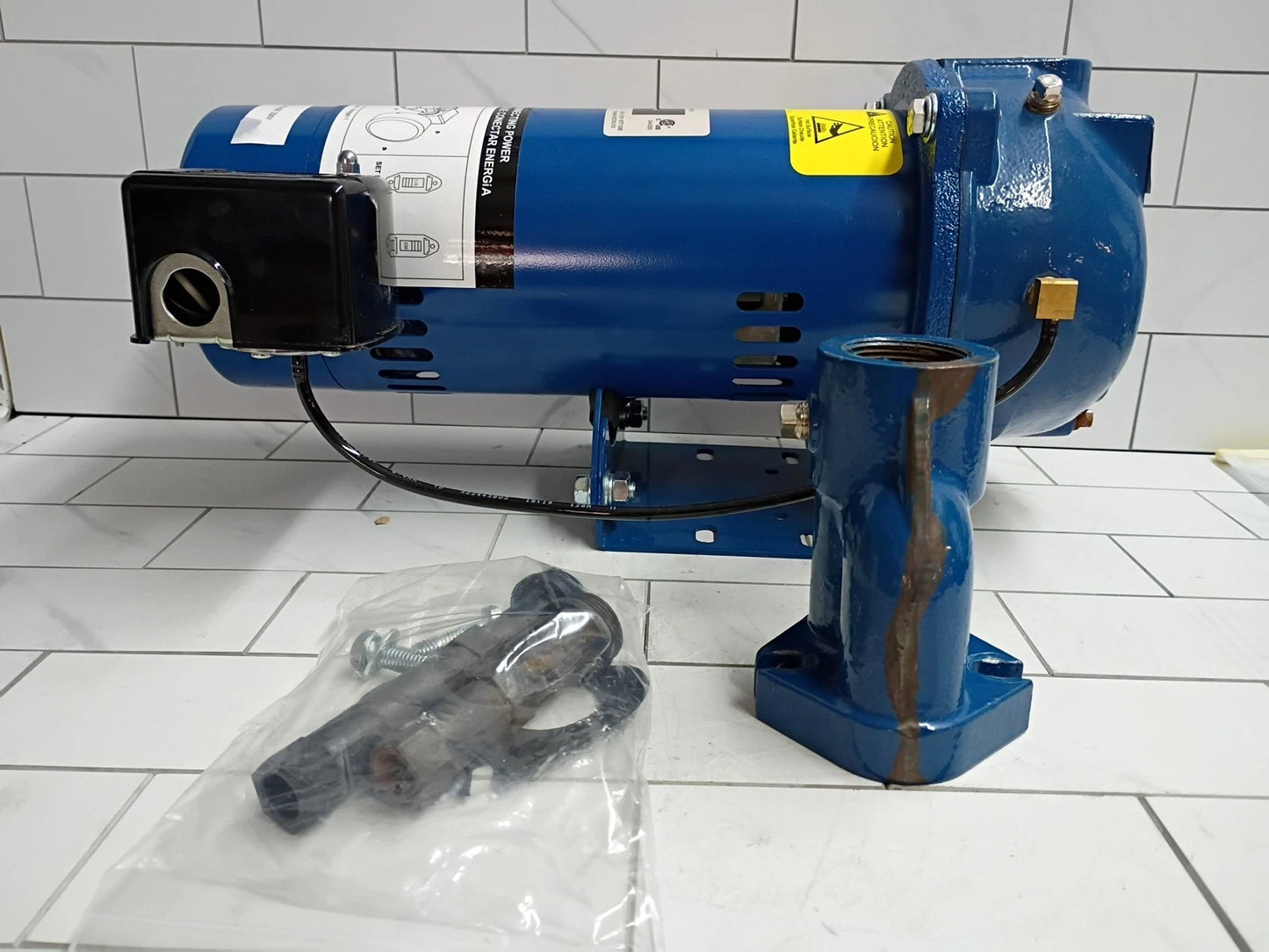 Everbilt 1 HP Professional Convertible Jet Pump. Read Description*PARTS ONLY*