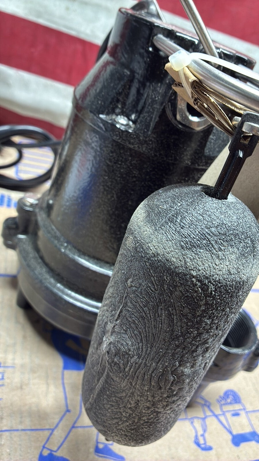 Everbilt HDS50 1/2 HP Cast Iron Pro Grade Submersible Sump Pump OPEN BOX.