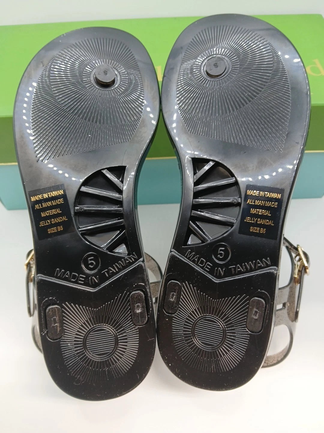 Kate Spade Black Sandals Women Size 5m Thong Style With Flower Detail