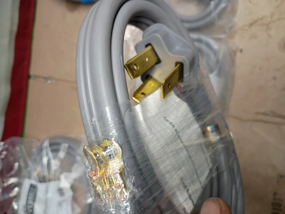 (6Pack) Everbilt 61256HD 4 ft. 40 Amp 3 Wire 6/8 3-Wire Electric Range Plug, OB,