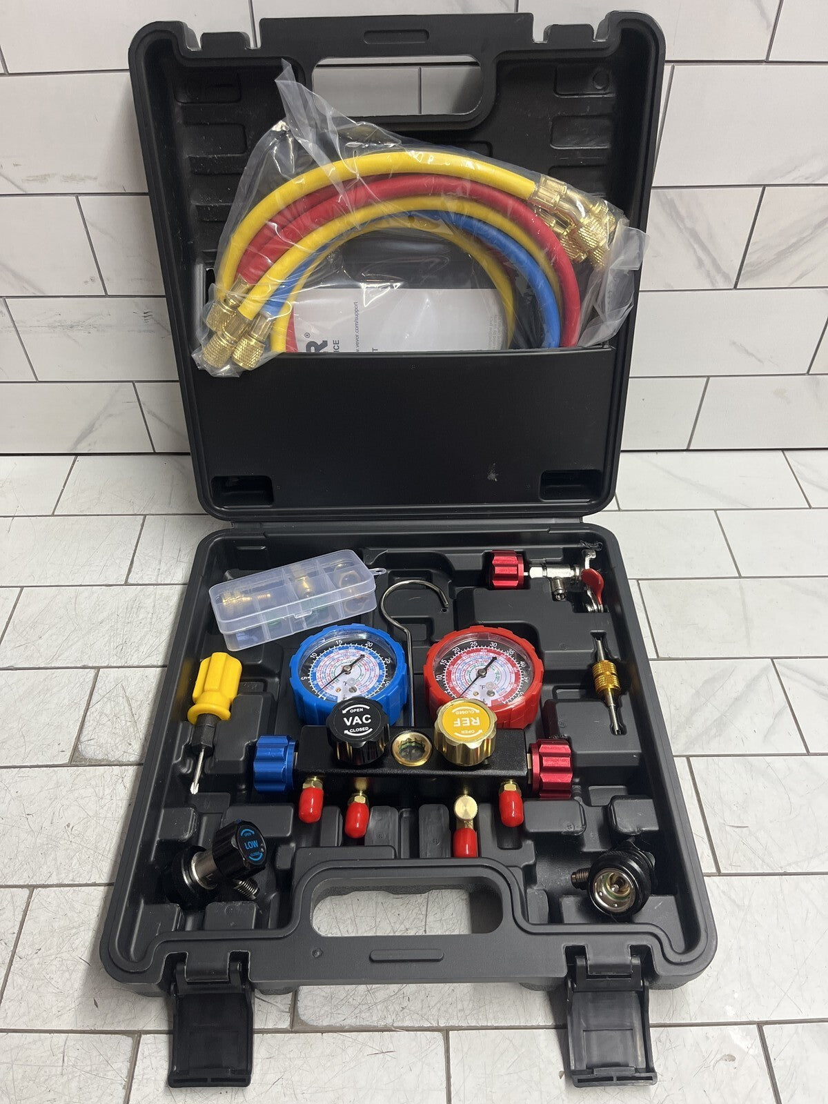 Vevor WZ-J401 Manifold Gauge Set 4-Way for R134A R22 R12 R502 Charging NEW OB