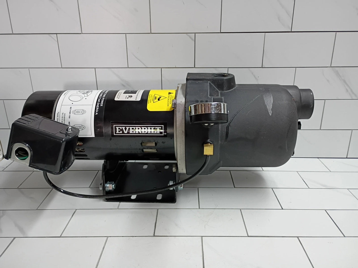Everbilt HDSWH5P 1/2 HP Plastic Shallow Well Jet Pump FOR PARTS ONLY.
