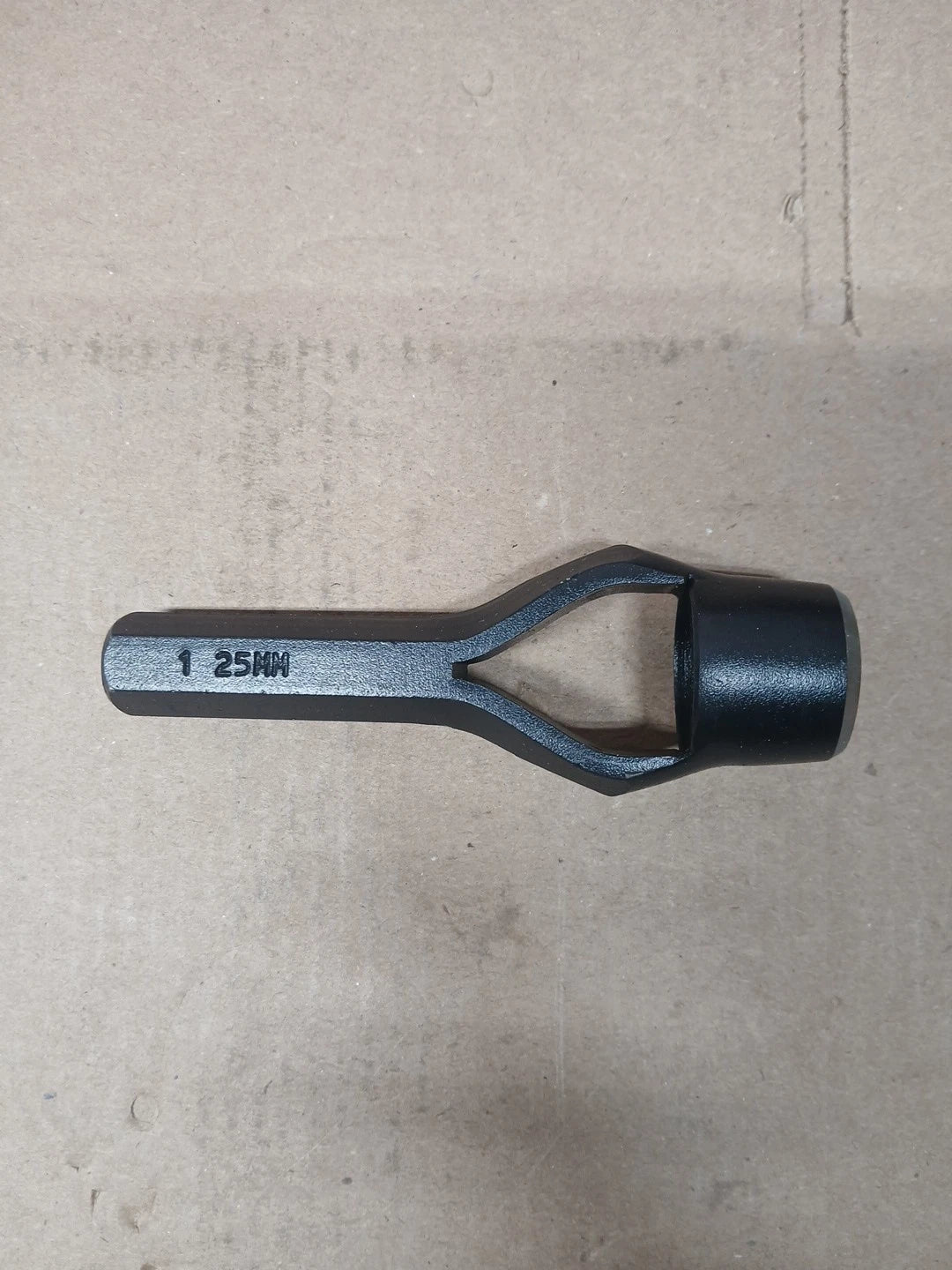 GENERAL TOOLS 1271M Arch Punch,1 in. Tip,1-1/2 in. L 36GN99