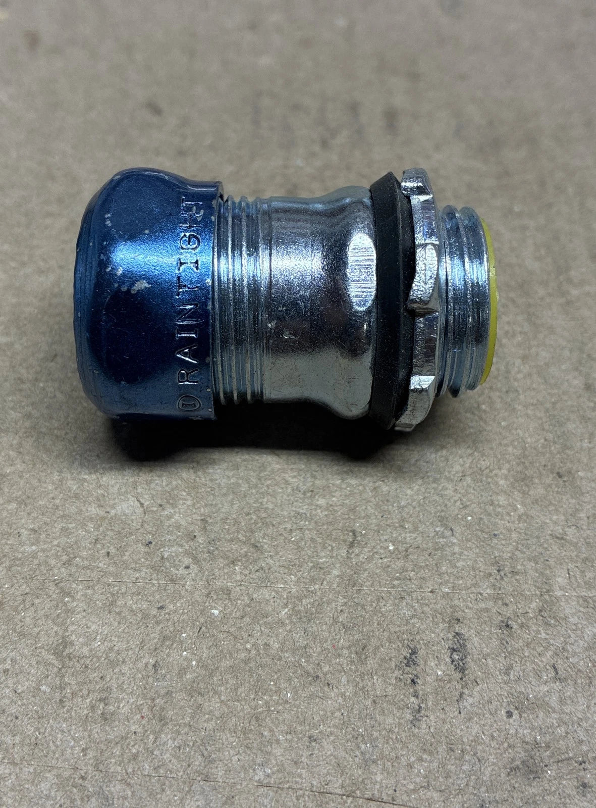 28-PACK (3 per pack) Halex EMT 1/2 In Raintight Insulated Compression Connector