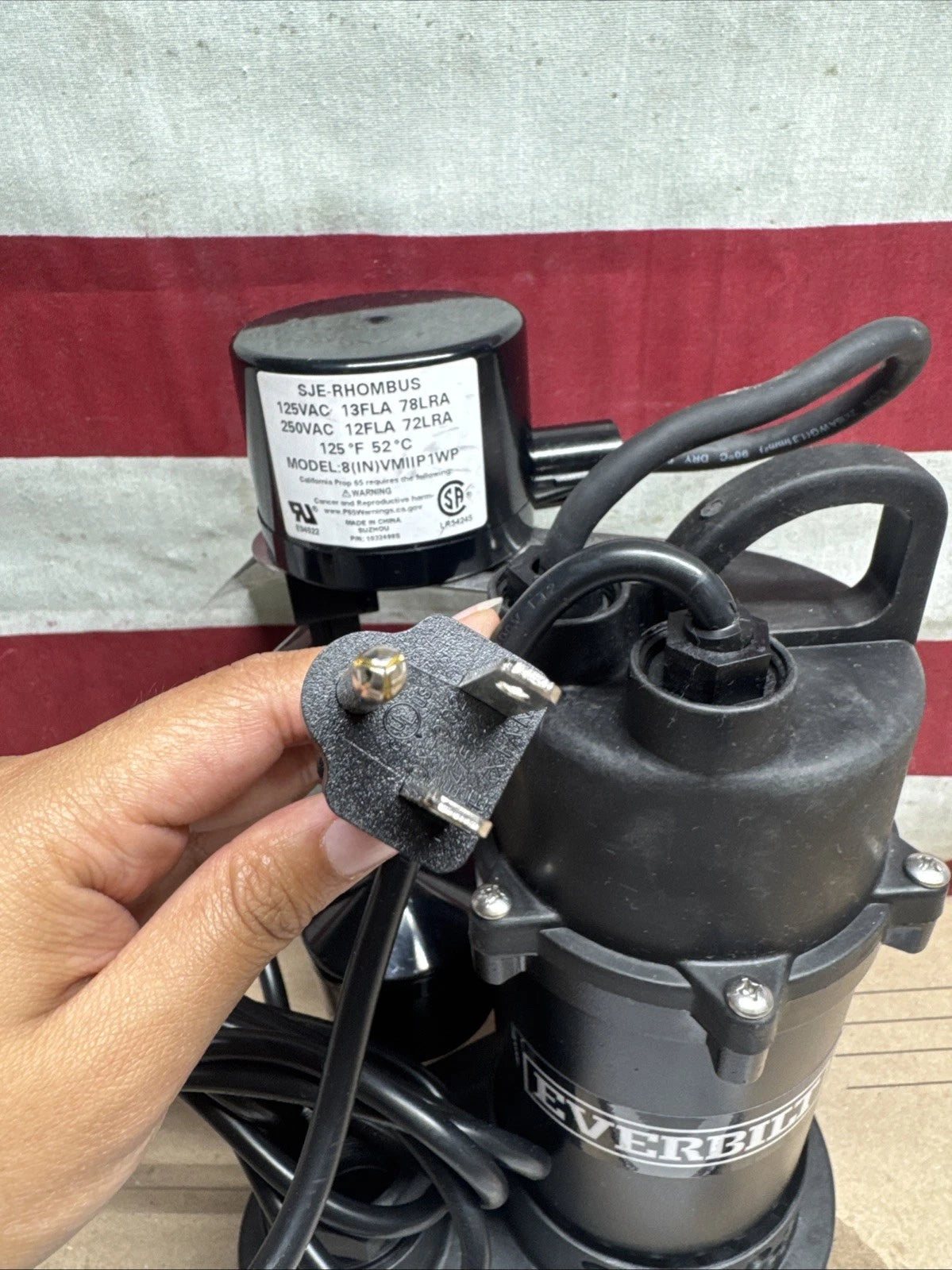 Everbilt HDSP50V 1/2 HP Submersible Sump Pump Thermoplastic Vertical., Open Box.