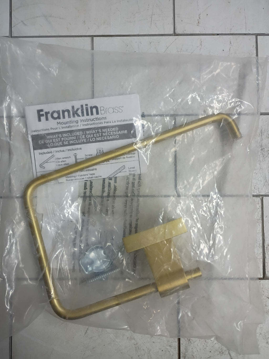 Maxted Hand Towel Ring Modern Gold Holder for Wall Mount Square Hang Open Box