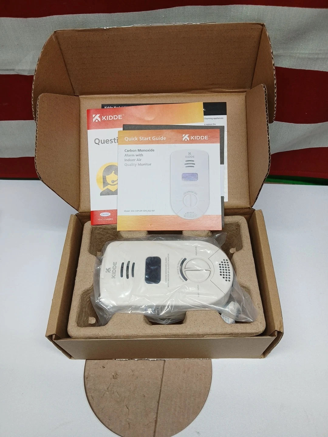 Kidde Carbon Monoxide Alarm with Indoor Air Quality Monitor KN-COP-DP-10YL-AQ-WF