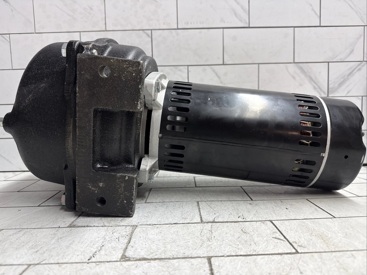 Wayne WLS150 1-1/2 HP Cast Iron Quick-Prime Lawn-irrigation Sprinkler Pump. NOB