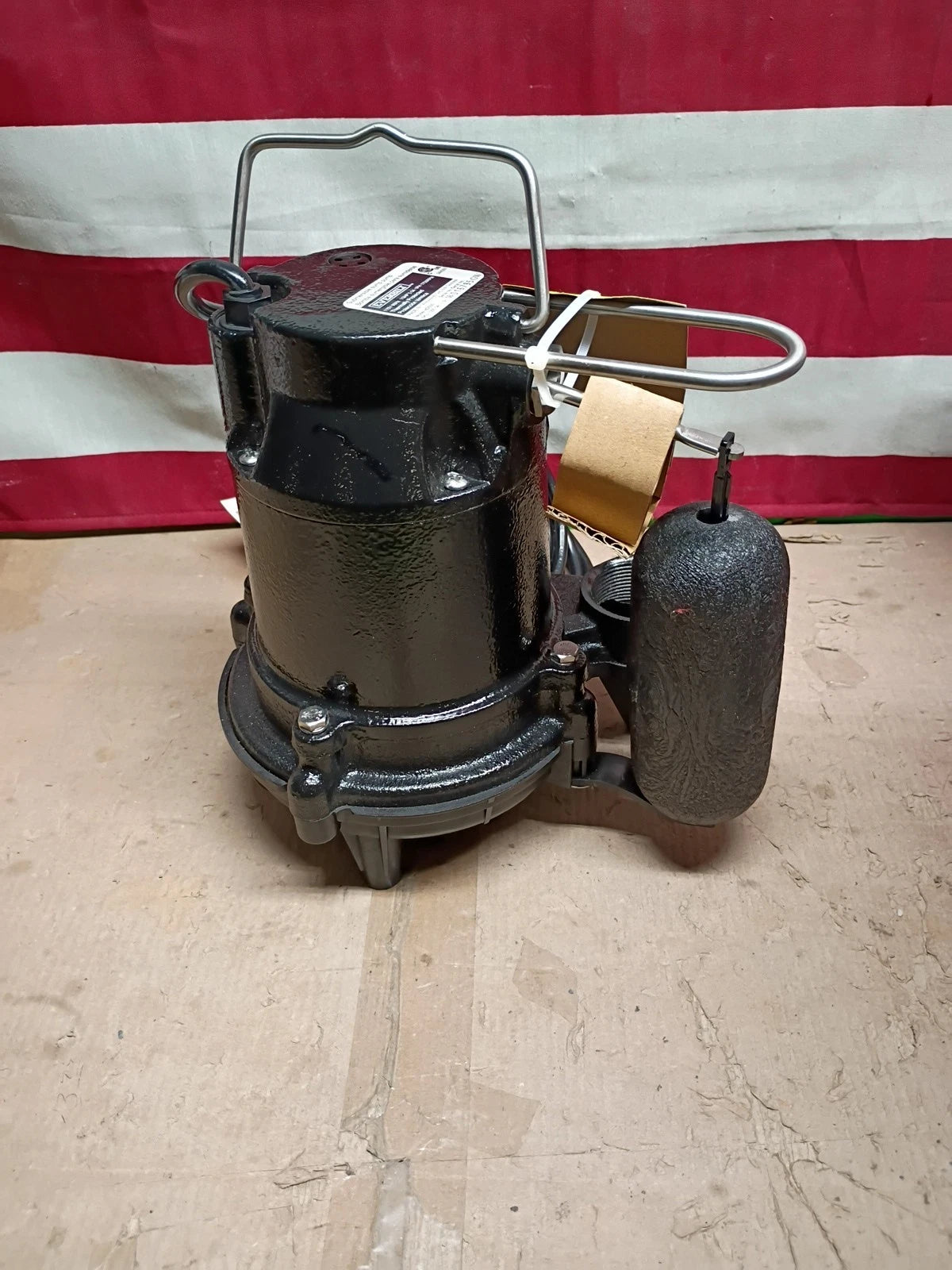 Everbilt 1000041119 1/3 HP Cast Iron Submersible Sump Pump New Open Box
