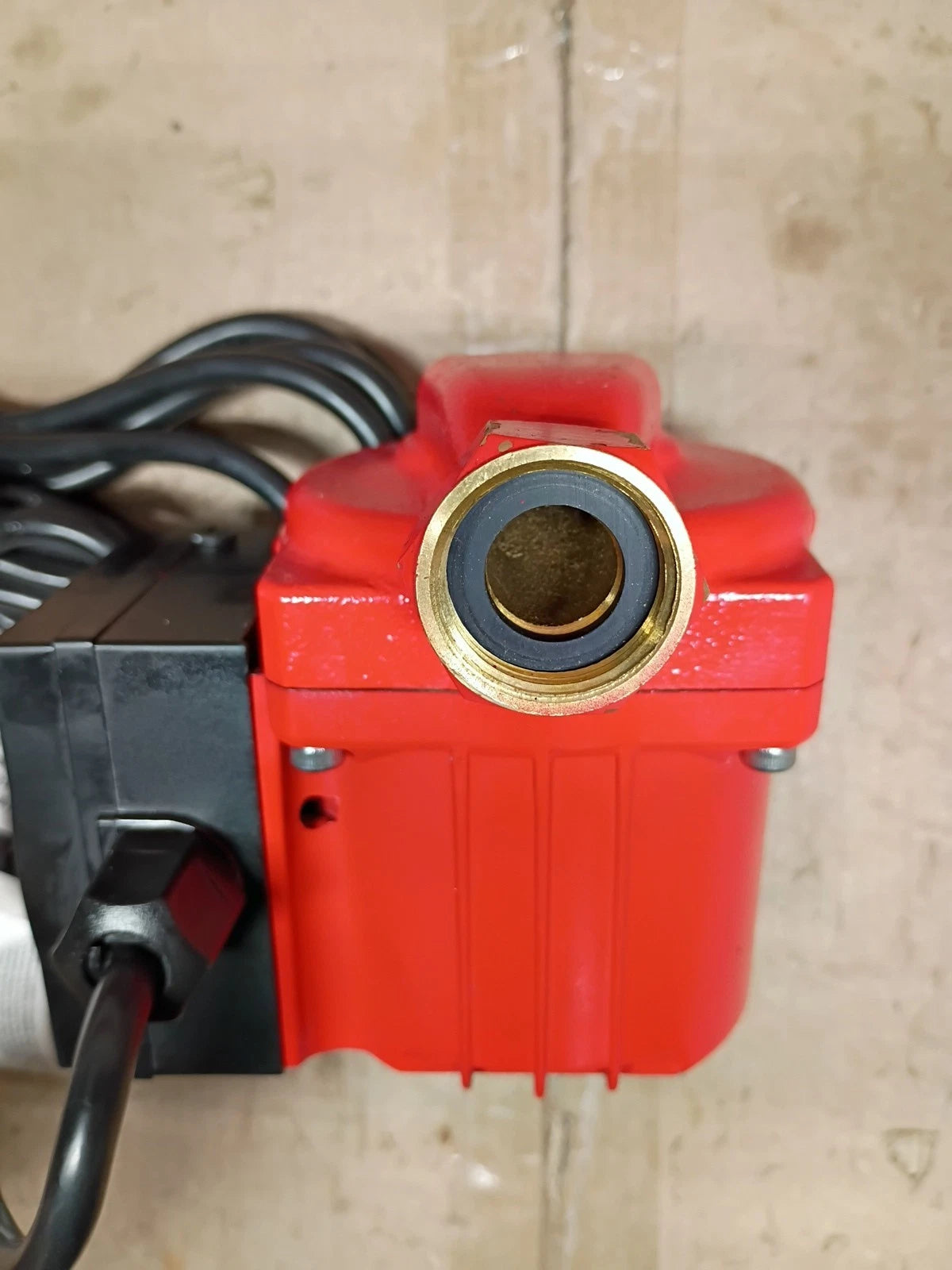 Everbilt (HDRCIRP) Hot Water Fully Programmable Recirculation Pump, used