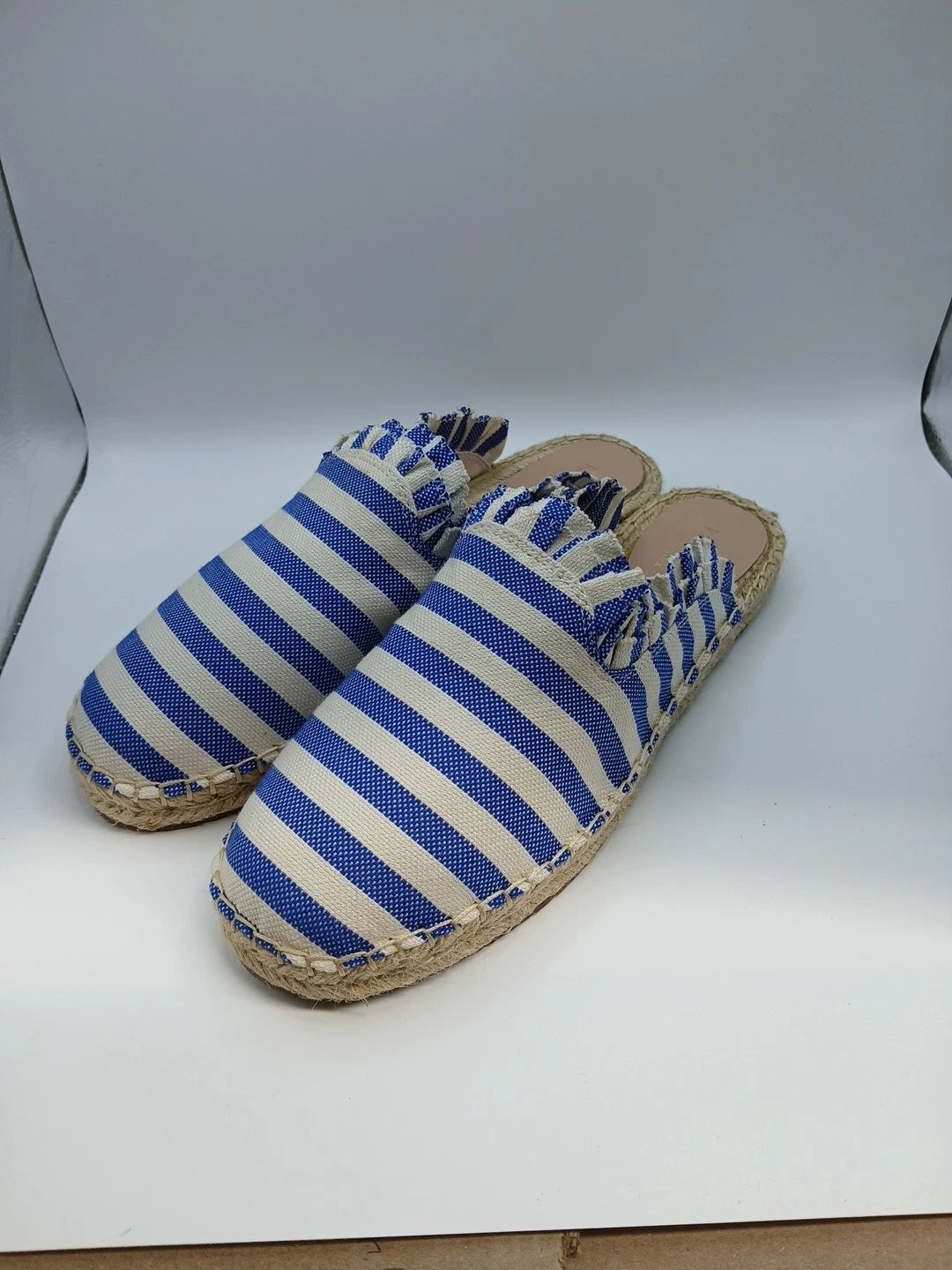 Kate Spade Size 9.5M Blue Cream Striped Canvas.