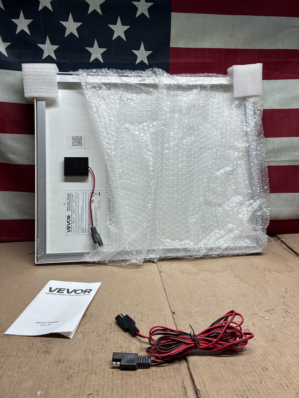 VEVOR Solar Battery Charger Maintainer 30W 12V Solar Panel Trickle Charging Kit