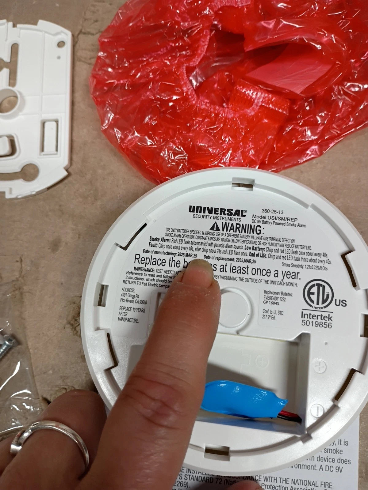 2 Pk Universal Security Instruments 9-Volt Battery Operated Smoke and Fire Alarm