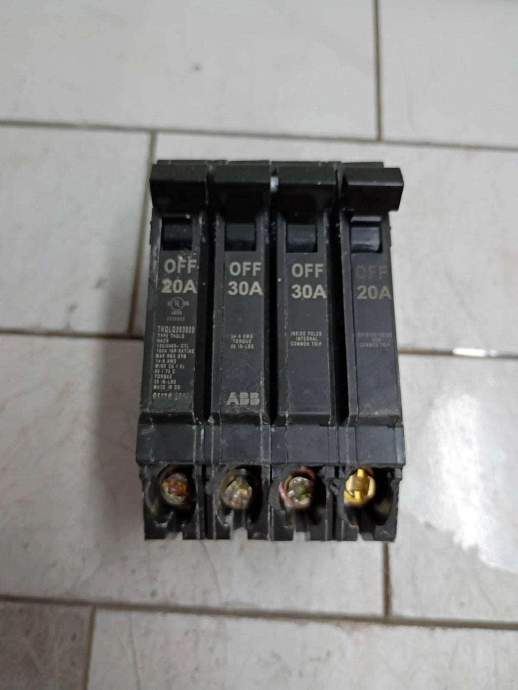 ABB THQL203020A 1-Pole 20A | 30A 2-Pole | 20A 1-Pole Circuit Breaker 20 Open Box