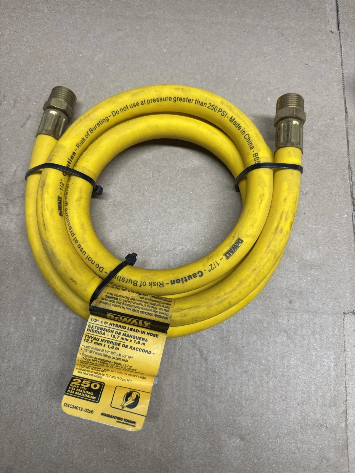 DEWALT Premium Hybrid Lead-In Hose- 1/2in. x 6ft, Model# DXCM012-0226