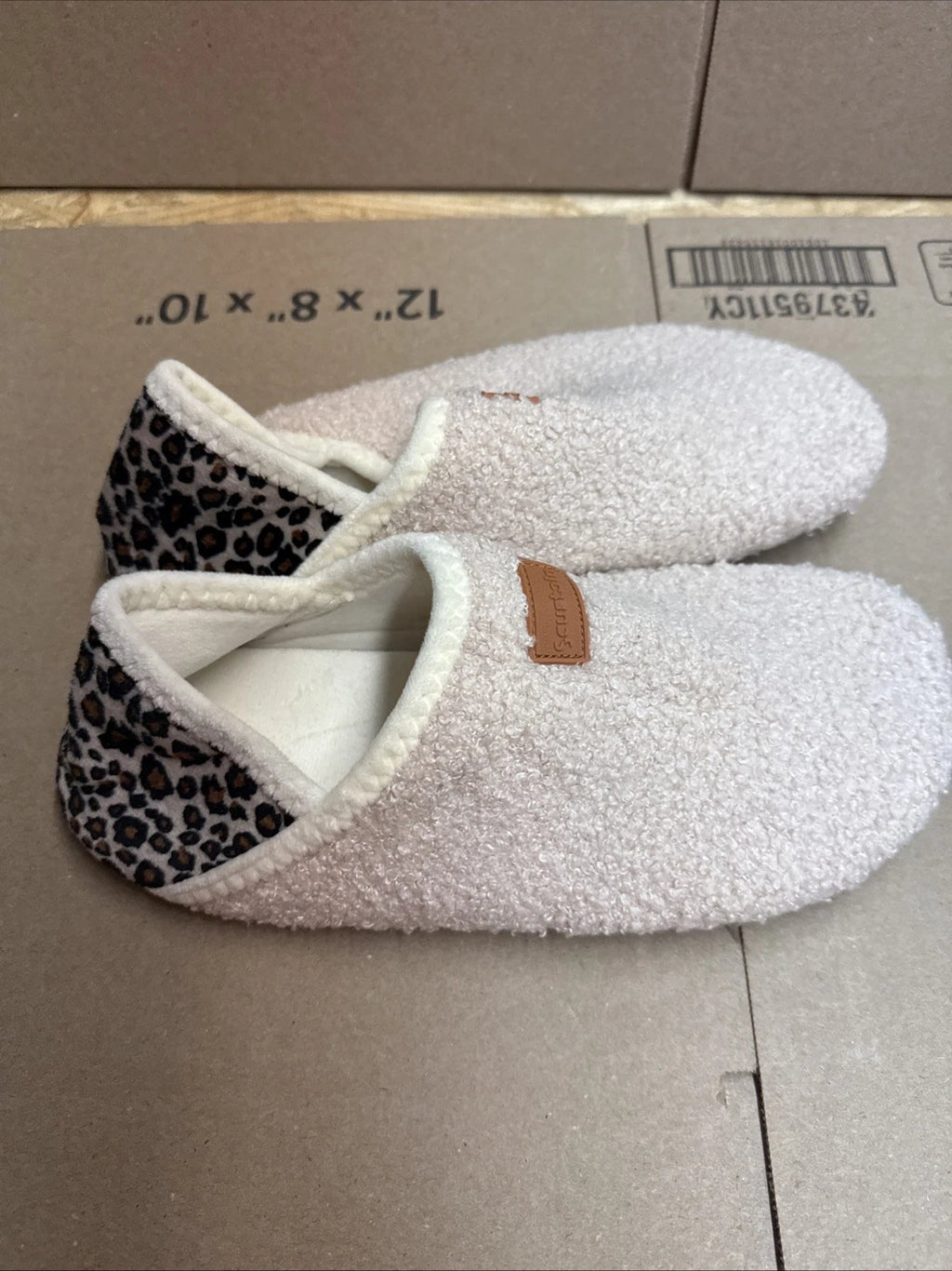 House Slippers for Women Soft-Lightweight Shoes Furry Slippers XL