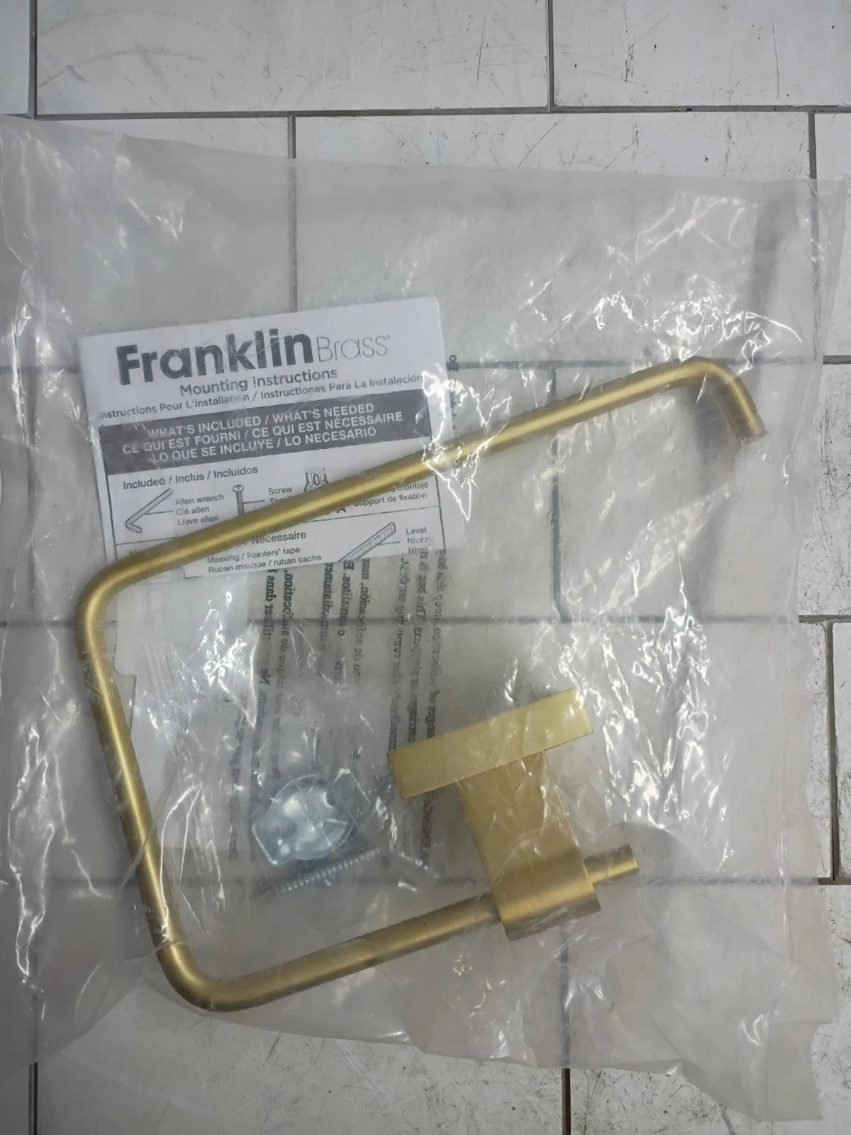 Maxted Hand Towel Ring Modern Gold Holder for Wall Mount Square Hang Open Box