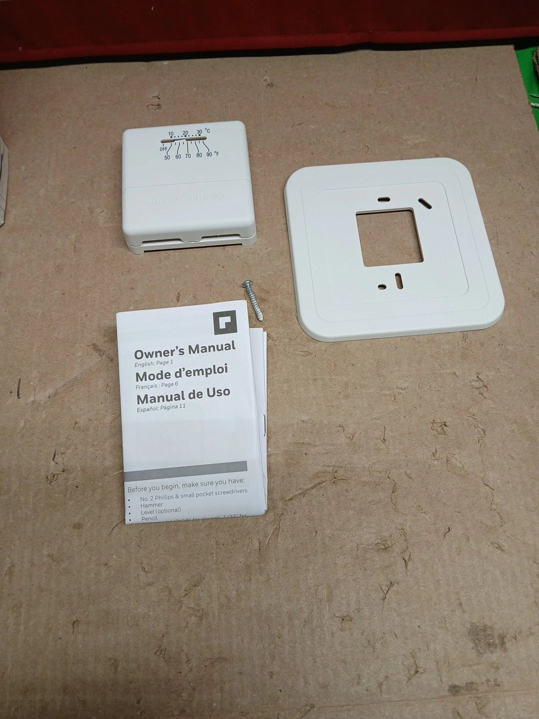 LOT OF 2 Honeywell Home CT33A Non-Programmable Thermostat 750mV