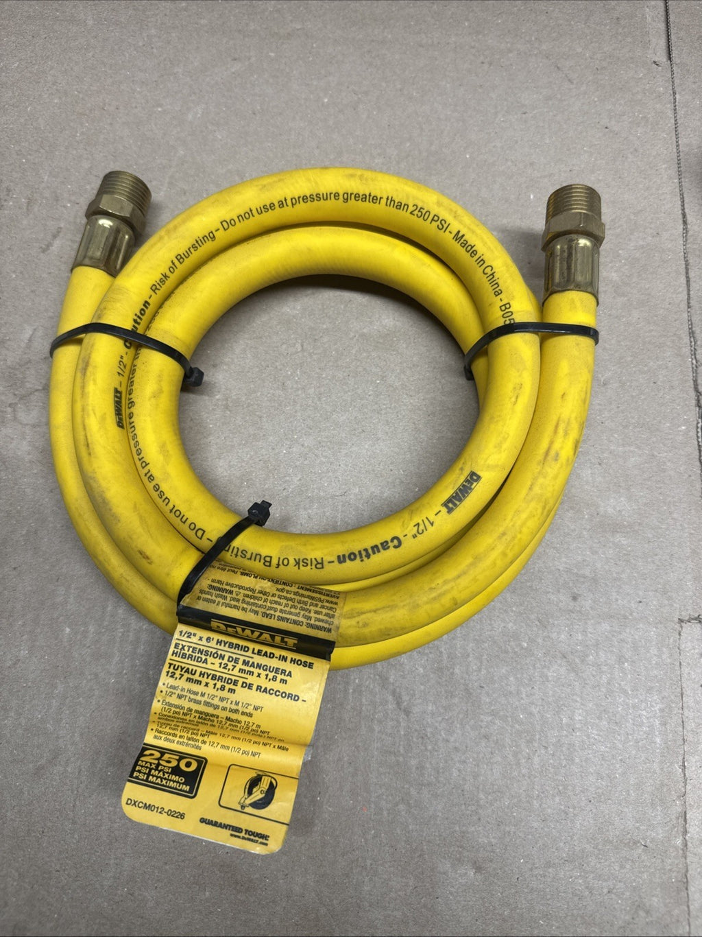 DEWALT Premium Hybrid Lead-In Hose- 1/2in. x 6ft, Model# DXCM012-0226
