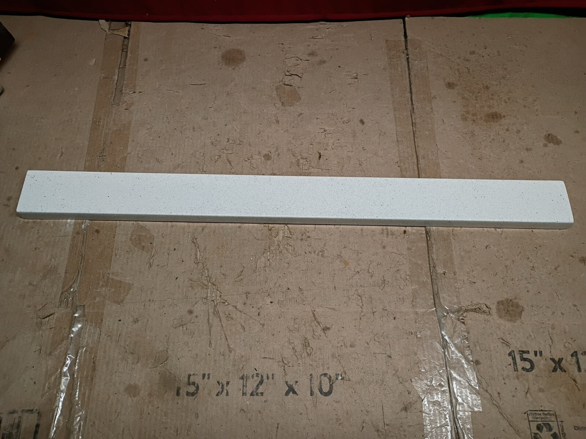 Glacier bay BSCP25-WH 25" Cultured Marble Vanity Backsplash in Colorpoint White