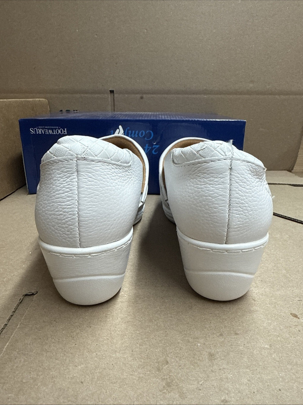 Women’s Nurse Mates Kris pillowTop lightweight Clog 8W White Leather