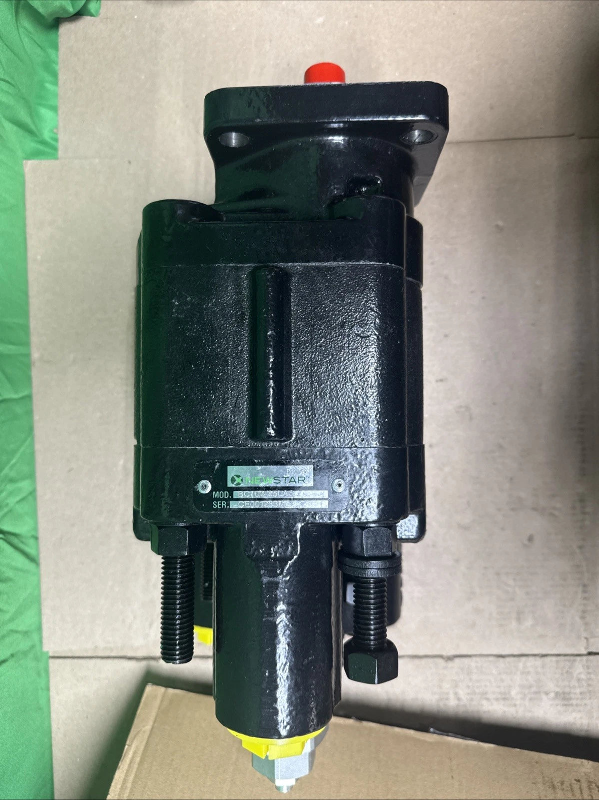 Genuine Newstar BC102-25LAS Dump Pump W/Air Shift Cylinder New Open Box