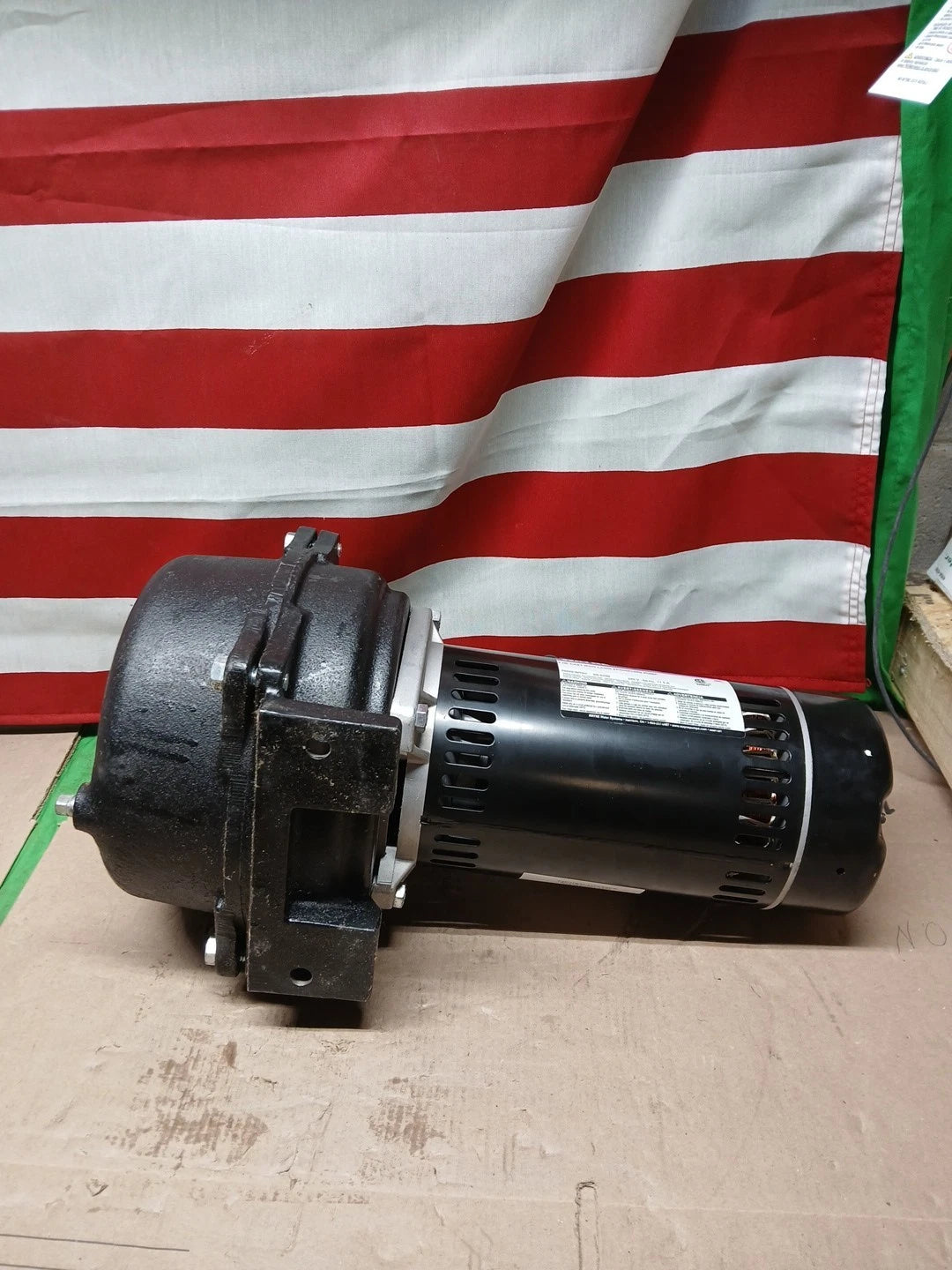 Wayne 2 HP Permanent Lawn Sprinkler Pump New-Open Box.