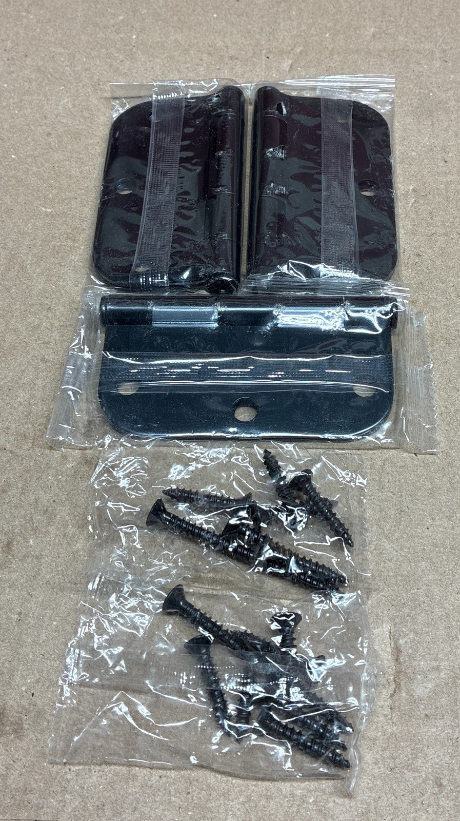 A LOT OF 6 Self Closing Non-Squeak Door Hinges 3.5in 5/8in Matte Black 3 Pack’s